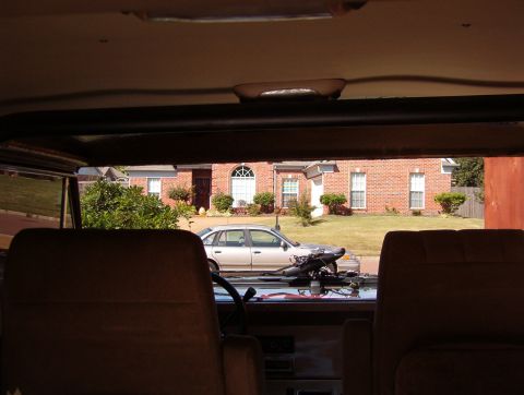1975 Ford Bronco - I was able to loosen the camper shell enough to lay the windshield down without having to lift the shell off.