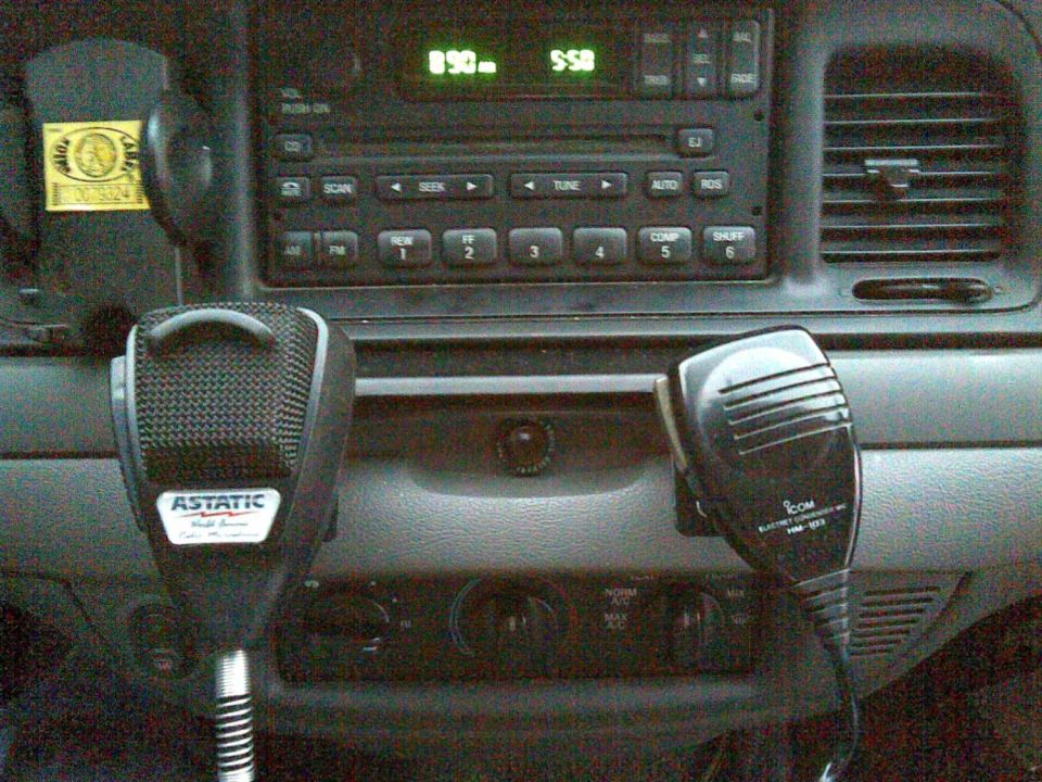 Crown Vic specific dual mic holder