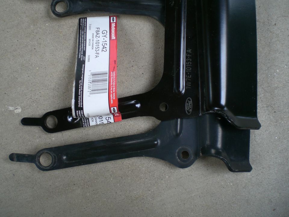 plastic versus aluminum crossover 2000 4g alternator brackets new is aluminum