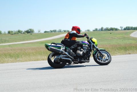 2001 Kawasaki KZ1000-A1 - October 09 with Doug Polen