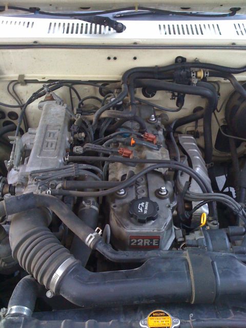 1989 Toyota Pickup/SR5 - The 22R-E engine in a 1989 Toyota Pickup/SR5.