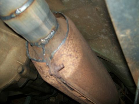 1995 Ford Bronco - Catalytic converter exit widened to 3 inches to match inlet.