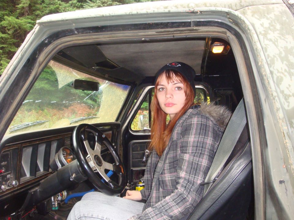 Cariann getting a driving lesson