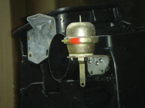 1983 Volkswagen Rabbit - Fixed mount for the defrost deflector vacuum motor.