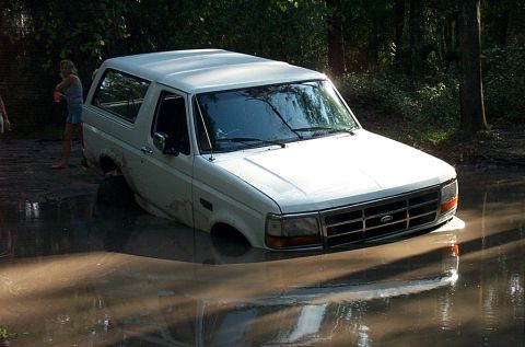 1995 Ford Bronco - an older picture of a really stupid, slow-mo, stuck.
