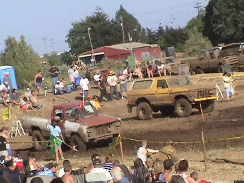 1994 Ford Explorer - Steve (SpongeBob) getting ready to race.