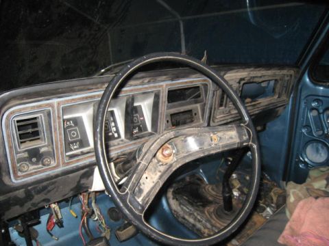1976 Ford F-250 - Dash.