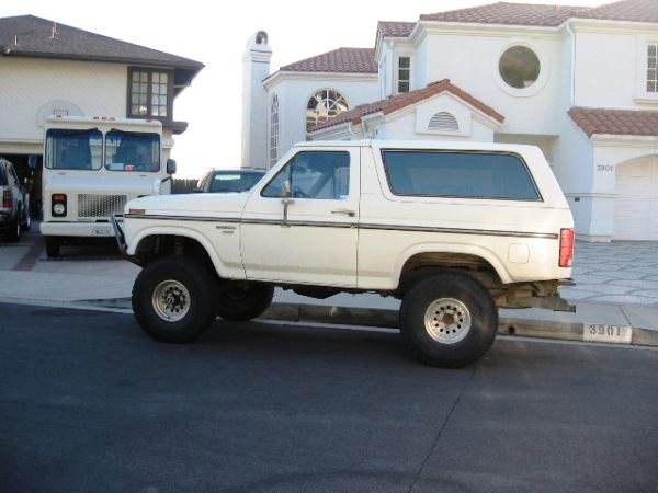 1986 Ford Bronco “BajaBronco13”