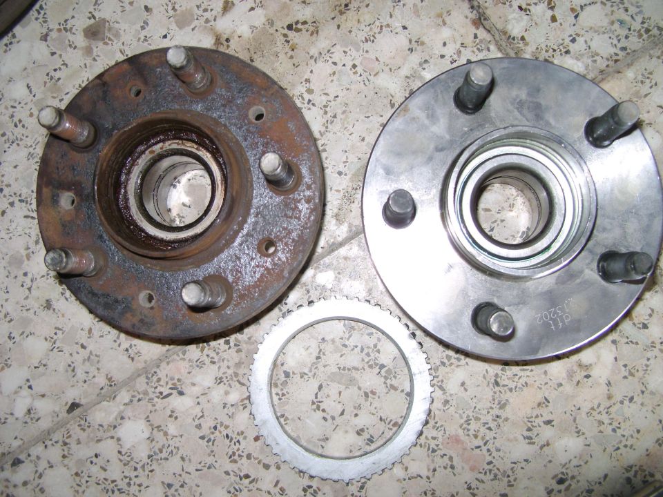 New and old wheel hubs with ABS ring