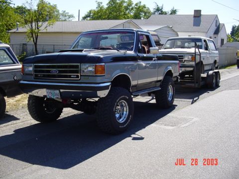 1987 Ford Bronco - Heavy load
