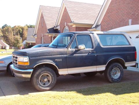 1993 Ford Bronco - This is after a thorough rinse. The camper was nearly black. This is how it looked 5 years ago: [url=http://www.supermotors.net/registry/me…