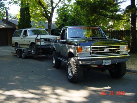 1987 Ford Bronco - At the house