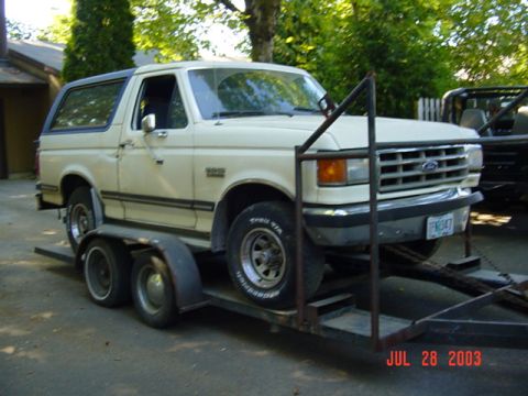 1987 Ford Bronco - Trailer shot