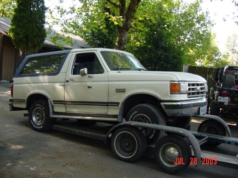 1987 Ford Bronco - Rolling off