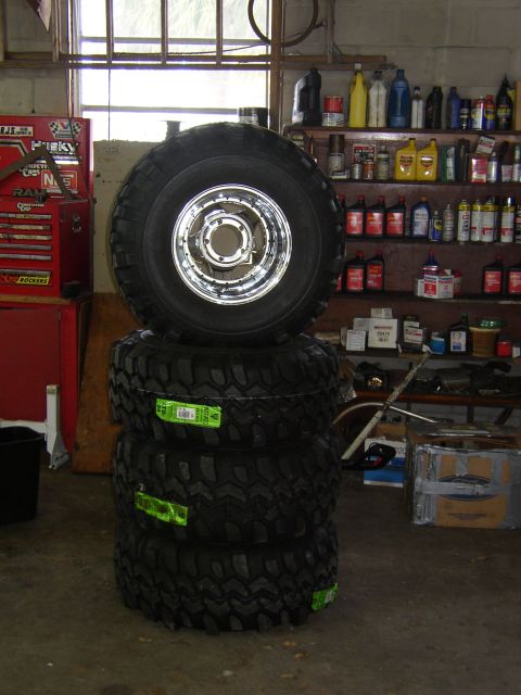 1991 Ford Bronco - The 33's, yeah bigger tires.