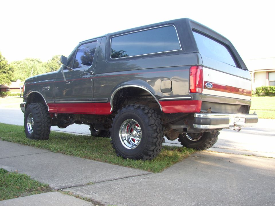 33x13.50x15 Super Swampers on 15x10 Chrome Star American Racing Wheels!