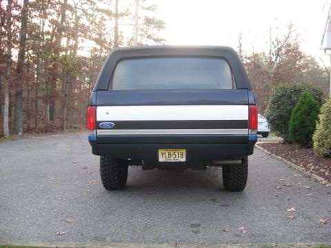 1990 Ford Bronco - Better shot of the rollpan....I tweaked the tailpipe with a slight up angle to go with the taper of the roll pan....may put it back to leve…