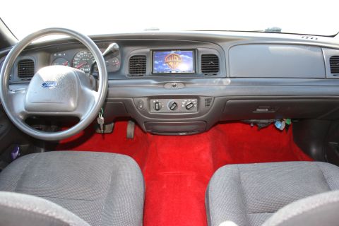 2003 Ford Crown Victoria photo