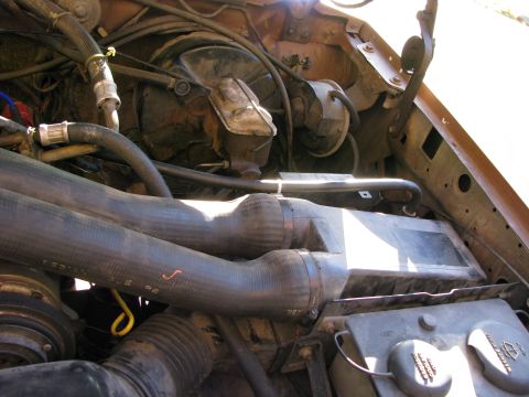 1986 Ford Bronco - new air filter housing (from an '87 f-150) and overflow/wiper fluid resivoirs.