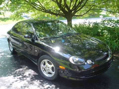 1999 Ford Taurus - Here is the car tinted, 30% on the sides and 20% on the rear window.