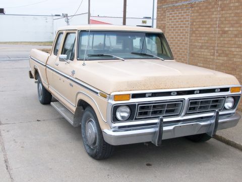 1977 Ford F-150 - This 1977 Ford F-150 pickup truck features a chrome grille and front bumper.