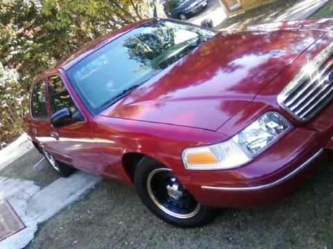 1998 Ford Crown Victoria photo