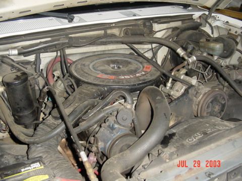 1987 Ford Bronco - Look at the engine..