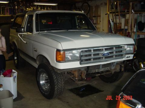 1987 Ford Bronco - Almost looks ok on this side