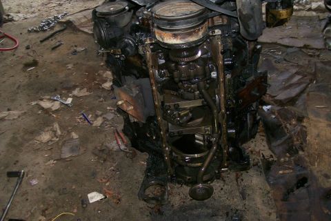 1992 Ford C-350 (Centurion Conversions) - Old bottom end.