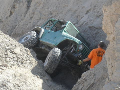1989 Ford Bronco - in the notch, needing a tug