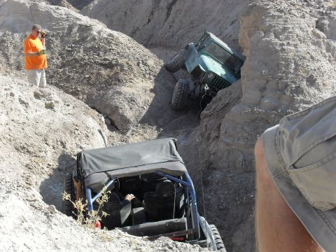 1989 Ford Bronco - Petey giving a tug