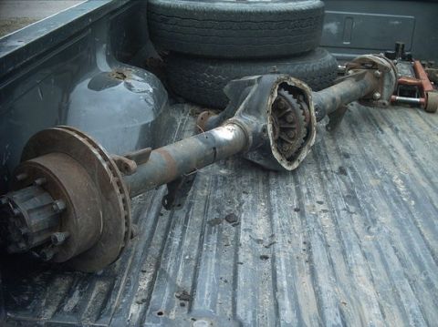 1954 Ford F-100 - I picked up this 99 E350 Dana 60 rear diff for the disc brake parts to swap on to a Sterling 10.25". I got it fairly cheap because it had a…