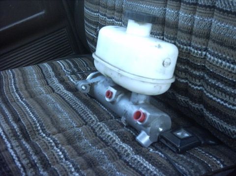 1954 Ford F-100 - 99 F450 4 wheel disc brake master cylinder.