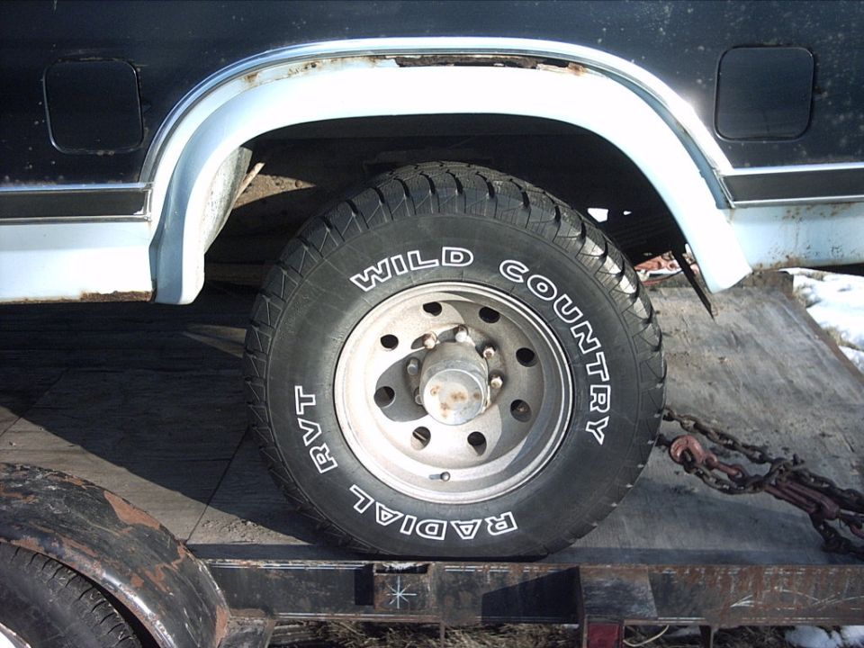 3-07-09:   Here's a shot of the driverside rear quarter.