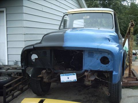 1954 Ford F-100 - 9-16-08: I found a couple cans of spray paint I've had for a long time. So I decided to do some painting. The blue is just some plastikote…