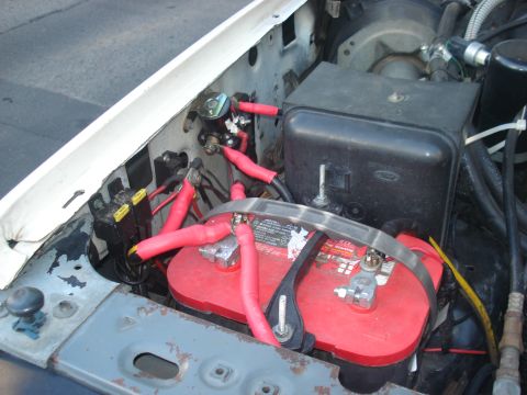 1986 Ford Bronco - Esta es la baterÃ­a primaria