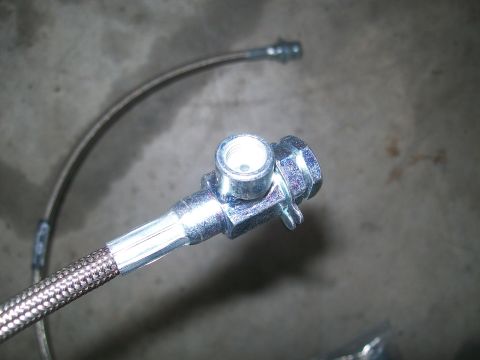 1995 Ford Bronco - Not sure what this extra connection is for.