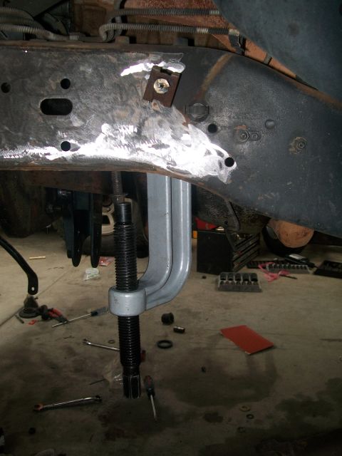 1995 Ford Bronco - Ball Joint press in action