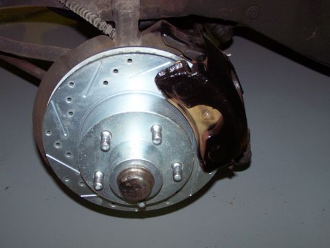 1973 Ford Ranchero - new rotor installed, along with the oem Ford single piston cast iron caliper