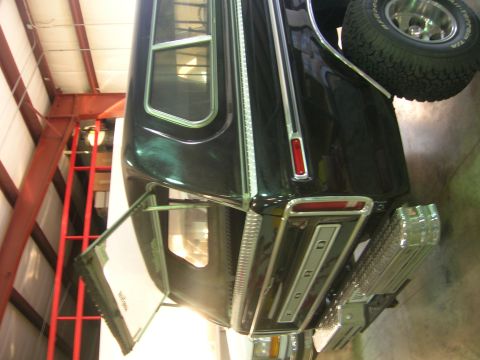 1975 Ford F-250 - This Ford truck's taillights and tailgate trim suggest a 1973 model year.
