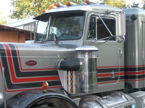 1984 Peterbilt 359 photo