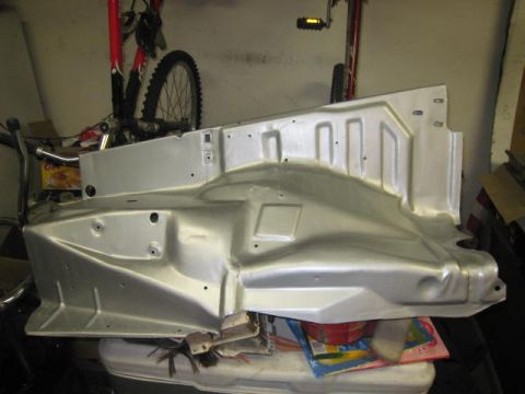 1976 Ford F-250 - Chassis saver on the inner fenders.