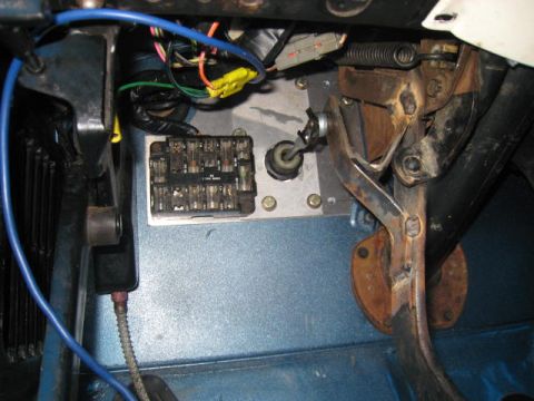 1976 Ford F-250 - Fuse panel.