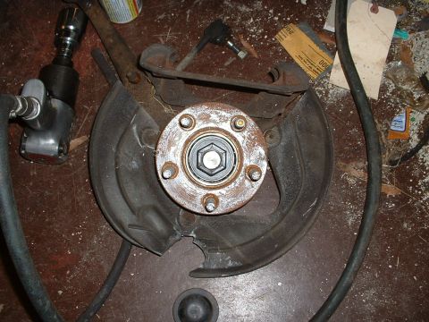 1991 Ford Thunderbird - Front MN12 spindle/hub
