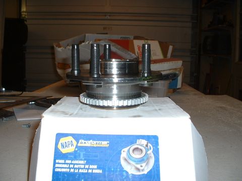 1991 Ford Thunderbird - SN95 hub. ABS pickup is there but will not be used; does not present a problem.