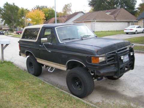 1991 Ford Bronco photo