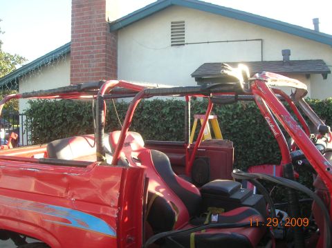 1985 Ford Bronco - The vehicle has racing seats and a custom roll cage, with a date stamp of 11.29.2009.
