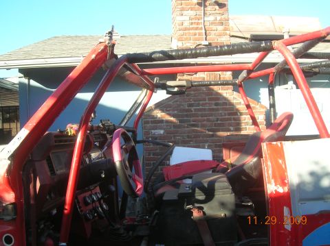 1985 Ford Bronco - Custom roll cage and interior of a modified off-road vehicle, dated 11.29.2009.
