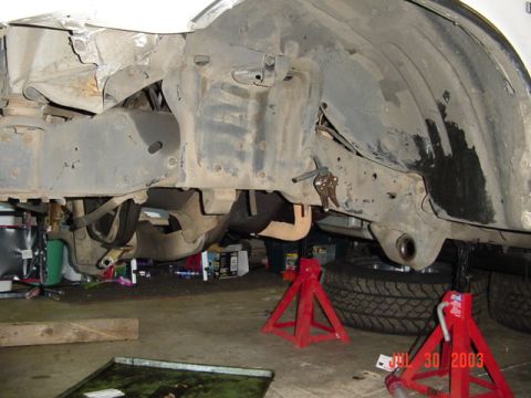 1987 Ford Bronco - All that is left looks ok....but I cant take the transer case out of 4x4 ..........???
