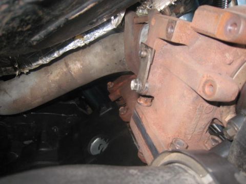1976 Ford F-250 - Holding the waste gate shut.